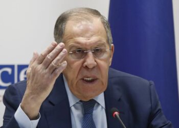 «Κάνουν τα πάντα για τη Ρωσία χωρίς τη Ρωσία»