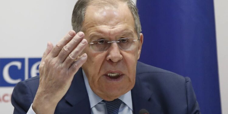 «Κάνουν τα πάντα για τη Ρωσία χωρίς τη Ρωσία»