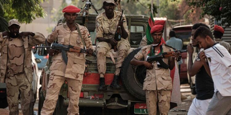 Τουλάχιστον δέκα νεκροί από πυρά πυροβολικού των παραστρατιωτικών στην πόλη Ομνοτουρμάν