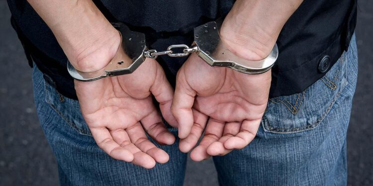 39χρονος συνελήφθη γιατί έβγαλε… αλυσοπρίονο για εκφοβισμό