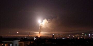 Ανακοίνωσε πλήγματα σε στρατιωτικούς στόχους στη νότια Συρία