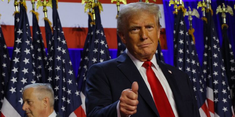 ΗΠΑ: Ο Τραμπ θεωρεί ότι οι δασμοί είναι το «όπλο» για να σώσει την οικονομία