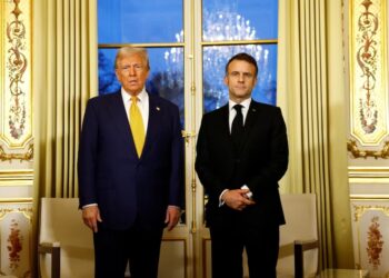Καθώς ο Τραμπ επιθυμεί να «διαλύσει» την Ε.Ε. ο Μακρόν της προσφέρει «πυρηνική ασπίδα»