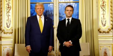 Καθώς ο Τραμπ επιθυμεί να «διαλύσει» την Ε.Ε. ο Μακρόν της προσφέρει «πυρηνική ασπίδα»