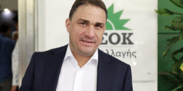 «Ο κ. Μαρινάκης ζητά και τα ρέστα, αντί να απολογηθεί»