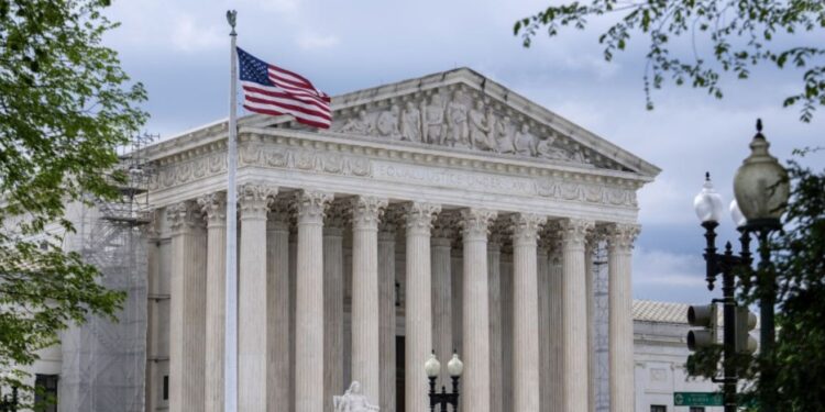 Δικαστής έδωσε διορία μέχρι τη Δευτέρα στην κυβέρνηση Τραμπ να πληρώσει 2 δισ. δολάρια για ξένη βοήθεια