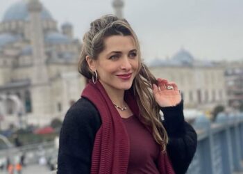 «Απέδρασε» για την Καθαρά Δευτέρα με τον γιο της στη Μάλτα