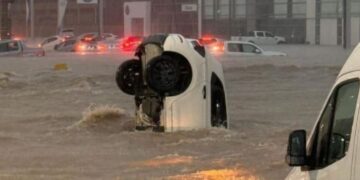 Τουλάχιστον 16 νεκροί και 100 αγνοούμενοι εξαιτίας των πλημμυρών – Πάνω από 1200 κάτοικοι εγκατέλειψαν τα σπίτια τους