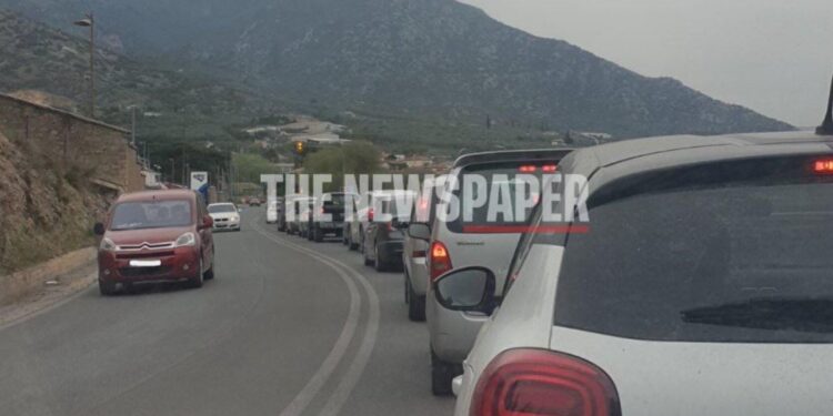 Βόλος: Τεράστιες ουρές στον δρόμο για Πήλιο ανήμερα της 25ης Μαρτίου – Επί ποδός η Τροχαία