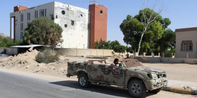 Στρατηγός δολοφονήθηκε από ενόπλους μέσα στο σπίτι του