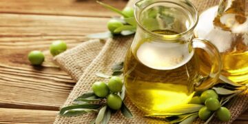 Βρήκαν ίχνη πλαστικοποιητών και υδρογονανθράκων σε 22 ελαιόλαδα