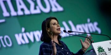 Παραπέμπεται στην Επιτροπή Δεοντολογίας του ΠΑΣΟΚ για προσβολή και μομφή κατά του προέδρου