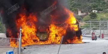 Λεωφόρος Μαραθώνος: Συναγερμός για φωτιά σε όχημα σε υπαίθριο χώρο βενζινάδικου