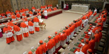 O πάπας Φραγκίσκος είχε δώσει ειδική άδεια για να μπορέσουν να υπερβούν οι εκλέκτορες καρδινάλιοι του κονκλάβιου τον αριθμό των 120