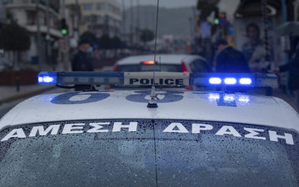 Συνελήφθη άνδρας με πιστόλι και φυσίγγια μέσα σε νυχτερινό κέντρο διασκέδασης