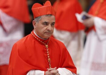 Βατικανό: Καταδικασμένος καρδινάλιος θέλει να συμμετάσχει στο κονκλάβιο για την εκλογή νέου Πάπα