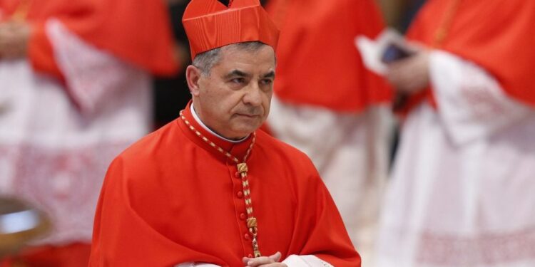 Βατικανό: Καταδικασμένος καρδινάλιος θέλει να συμμετάσχει στο κονκλάβιο για την εκλογή νέου Πάπα