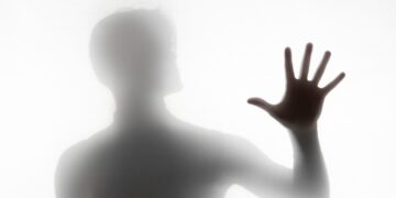 Αμερικανός πρώην πεζοναύτης περιγράφει τι «είδε» στο νεκροτομείο αφότου «πέθανε»