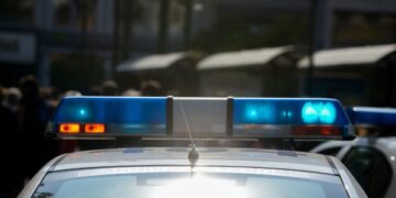 Ταυτοποιήθηκαν τρία άτομα για επιθέσεις σε πολιτικά γραφεία βουλευτών