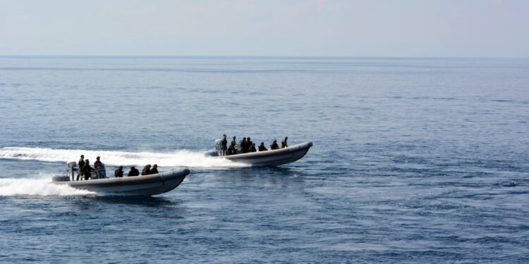 Η Frontex απειλεί να μειώσει την χρηματοδότηση στην Ελλάδα