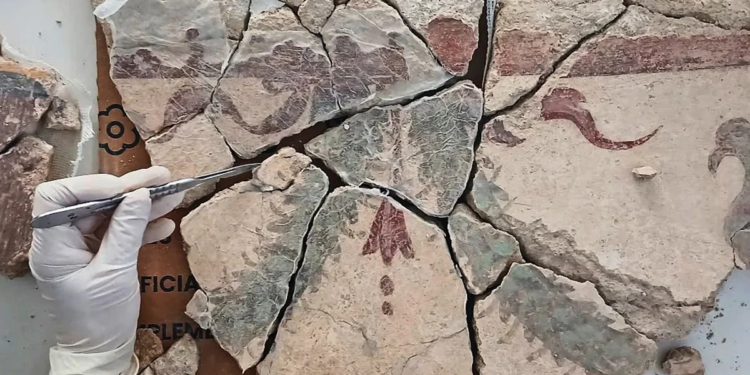 Ανακαλύφθηκαν 4.000 θραύσματα από ρωμαϊκή τοιχογραφία