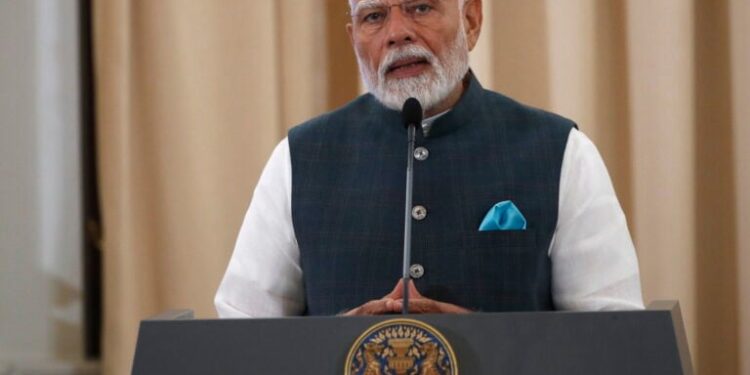 Ο πρωθυπουργός Μόντι έδωσε στον στρατό «επιχειρησιακή ελευθερία» να απαντήσει στην επίθεση στο Κασμίρ