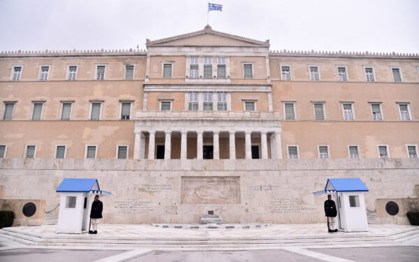 Συναγερμός ύστερα από μήνυμα στο 112 για βόμβα