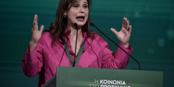 ΠΑΣΟΚ: Επιστολή της Κατερίνας Μπατζελή στην Επιτροπή Δεοντολογίας