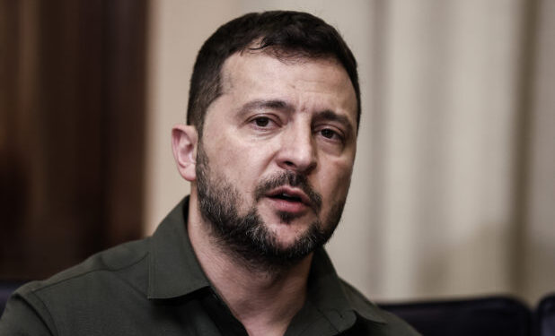 Ο Ζελένσκι κατηγορεί τη Ρωσία για «συστηματική» στρατολόγηση Κινέζων μαχητών