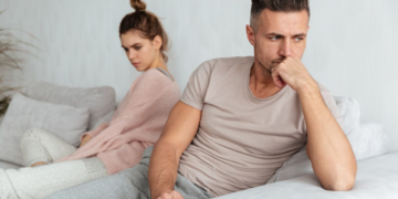 Αν νιώθετε ότι πάντα δίνετε πάρα πολλά στις σχέσεις σας, πιθανότατα ανέχεστε αυτά τα 7 πράγματα