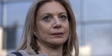 «Αναρωτιέμαι ποια είναι τα αληθινά σας κίνητρα»