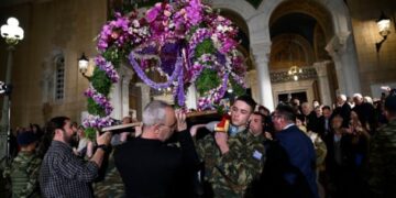 Μεγάλη Παρασκευή – LIVE η Ακολουθία του Επιταφίου Θρήνου