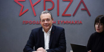 Η κυβέρνηση προσπαθεί με επιδόματα να αντιμετωπίσει την δημοσκοπική πτώση