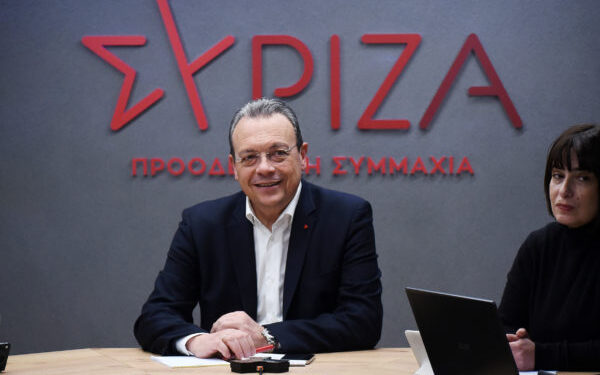 Η κυβέρνηση προσπαθεί με επιδόματα να αντιμετωπίσει την δημοσκοπική πτώση