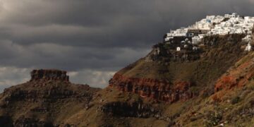 Πότε θα συμβεί η επόμενη μεγάλη έκρηξη του ηφαιστείου της Σαντορίνης – Θα διαρκέσει 1.260 μέρες