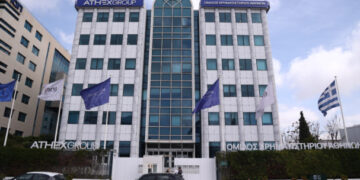 Θέτει το Χρηματιστήριο Αθηνών σε καθεστώς παρακολούθησης για αναβάθμιση σε «Ανεπτυγμένη» αγορά