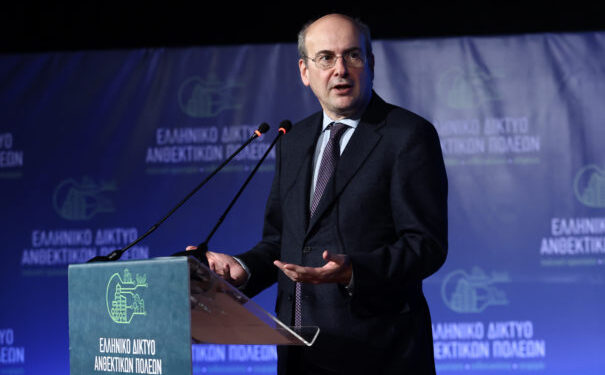 Έχουμε διπλή υποχρέωση να τα καταφέρουμε με τους σιδηροδρόμους