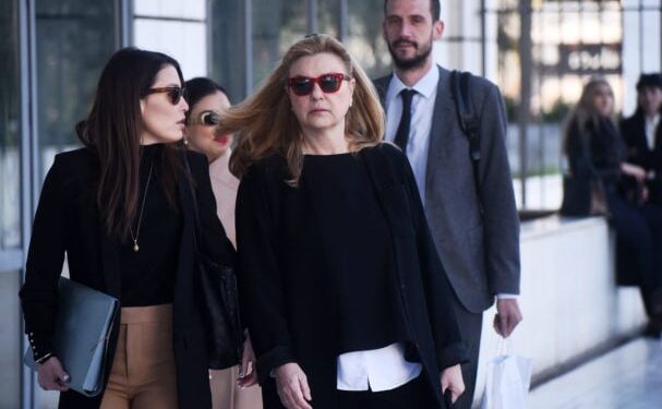 Δίκη Φιλιππίδη: «Με βαφτίζουν υποταγμένη επειδή τον στηρίζω