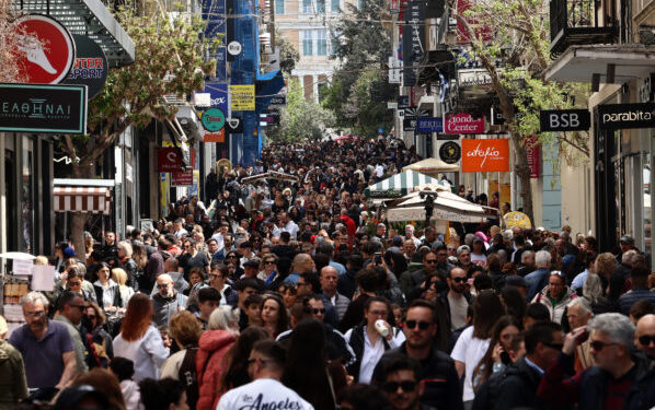 Προβάδισμα για ΝΔ, ντέρμπι για ΠΑΣΟΚ–Πλεύση Ελευθερίας