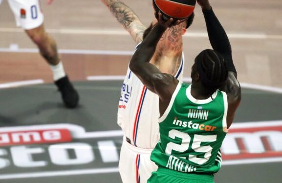 Παναθηναϊκός: Η φάση στο τέλος του αγώνα με την Εφές που διαμαρτύρονται οι «πράσινοι»