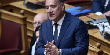 Έλεγε ότι θα ψηφίσει νόμο που θα απαγορεύει να υπάρχει αναβολή σε δίκη πάνω από έναν μήνα και ζήτησε για 6η φορά αναβολή