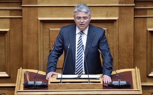 Νατσιός: Η κυβέρνηση μοιράζει χρήματα για να αποδράσει από τις ευθύνες της
