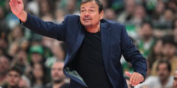 «Ο Ντόζιερ και ο Λάρκιν έπαιξαν εξαιρετικά και πήραν τη νίκη για την Εφές»