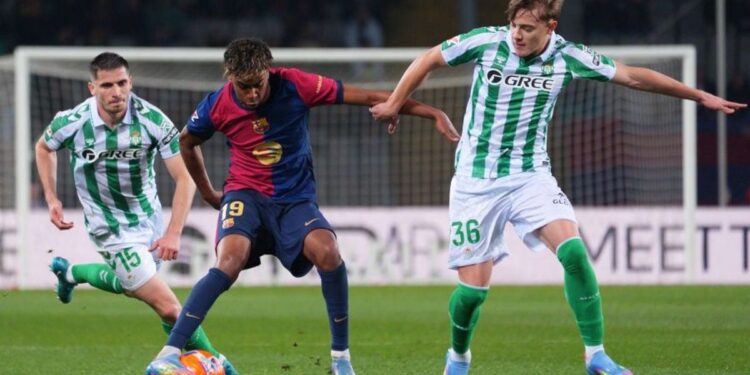 LaLiga: Δεν εκμεταλλεύτηκε το «δώρο» της Ρεάλ η Μπαρτσελόνα