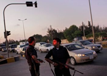 Στρατηγός δολοφονήθηκε από επίθεση ενόπλων στο σπίτι του