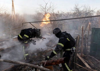 Τουλάχιστον 20 τραυματίες σε επιδρομές της Ρωσίας τη νύχτα