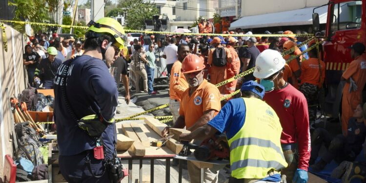 Στους 184 ανήλθε ο αριθμός των νεκρών από την κατάρρευση στέγης σε κλαμπ