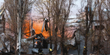 Ένας νεκρός και πέντε τραυματίες από ρωσικό πλήγμα στην περιφέρεια Ζιτόμιρ