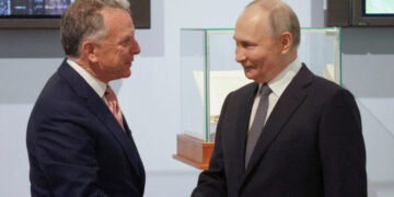 Ολοκληρώθηκε η συνάντηση του Βλαντίμιρ Πούτιν και του απεσταλμένου του Ντόναλντ Τραμπ ύστερα από τέσσερις ώρες