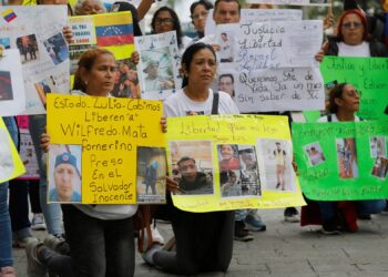 Η εισαγγελία κατηγορεί τον πρόεδρο του Ελ Σαλβαδόρ για «εμπορία ανθρώπων»